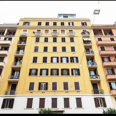 Luxury Vaticano Design & Comfort شقة